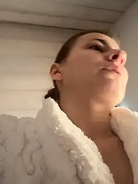 Snapshot of IsabellaEtha chatting on 12.15.25 IsabellaEtha online show from 12.15.25