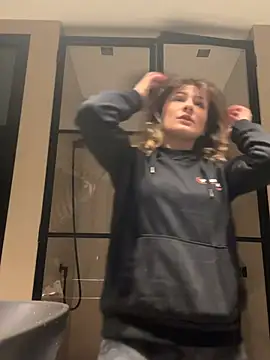 Snapshot of IsabellaEtha chatting on 02.14.26 IsabellaEtha online show from 02.14.26