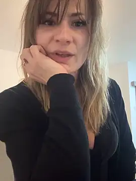 Snapshot of IsabellaEtha chatting on 02.18.26 IsabellaEtha online show from 02.18.26