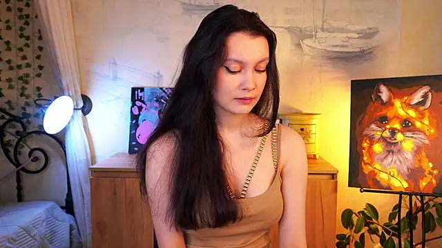 Snapshot of EvaDowe chatting on 09.18.25 EvaDowe online show from 09.18.25