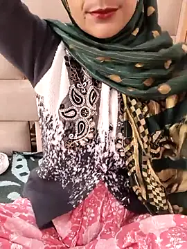 Snapshot of Indian-Aleena chatting on 02.05.26 Indian-Aleena online show from 02.05.26