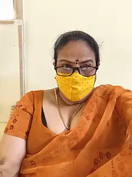Snapshot of heera-rani chatting on 06.19.26 heera-rani online show from 06.19.26