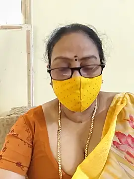 Snapshot of heera-rani chatting on 06.20.26 heera-rani online show from 06.20.26