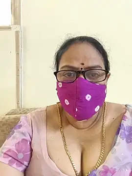 Snapshot of heera-rani chatting on 06.22.26 heera-rani online show from 06.22.26