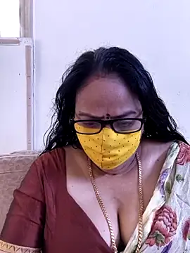 Snapshot of heera-rani chatting on 06.23.26 heera-rani online show from 06.23.26