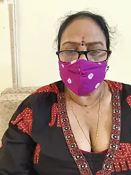Snapshot of heera-rani chatting on 06.25.26 heera-rani online show from 06.25.26
