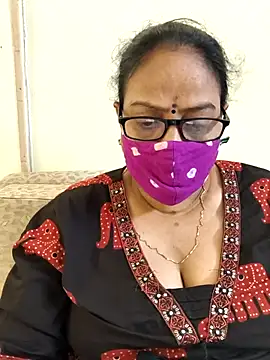 Snapshot of heera-rani chatting on 06.25.26 heera-rani online show from 06.25.26