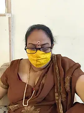 Snapshot of heera-rani chatting on 06.29.26 heera-rani online show from 06.29.26