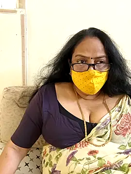 Snapshot of heera-rani chatting on 06.30.26 heera-rani online show from 06.30.26
