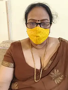 Snapshot of heera-rani chatting on 07.05.26 heera-rani online show from 07.05.26
