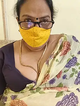 Snapshot of heera-rani chatting on 07.07.26 heera-rani online show from 07.07.26