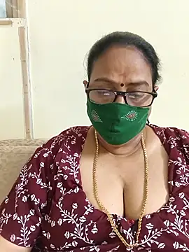 Snapshot of heera-rani chatting on 07.24.26 heera-rani online show from 07.24.26