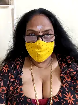 Snapshot of heera-rani chatting on 07.26.26 heera-rani online show from 07.26.26