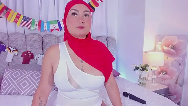 azaharaaa  online show from 06.19.26