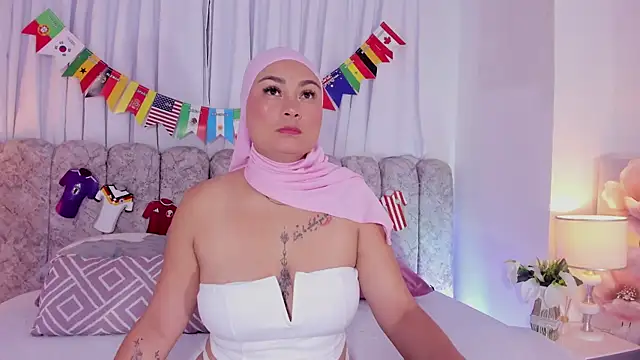 azaharaaa  online show from 06.20.26
