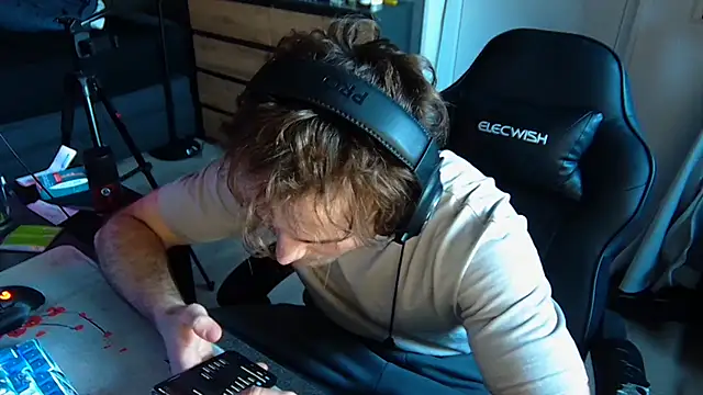 Snapshot of Rudi2007Eye chatting on 03.03.26 Rudi2007Eye online show from 03.03.26