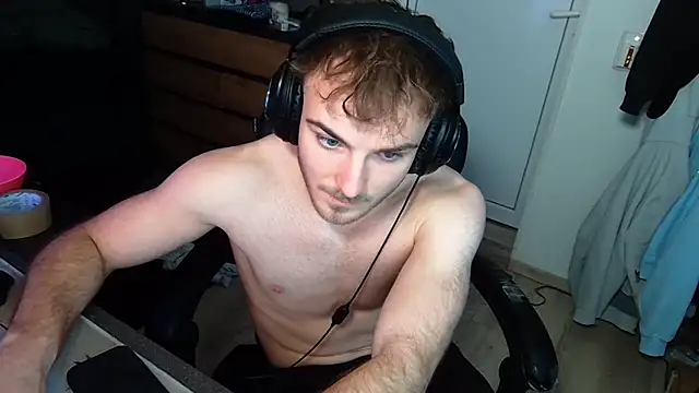 Snapshot of Rudi2007Eye chatting on 03.25.26 Rudi2007Eye online show from 03.25.26