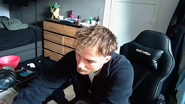 Snapshot of Rudi2007Eye chatting on 03.30.26 Rudi2007Eye online show from 03.30.26