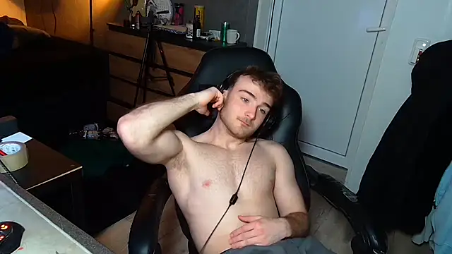 Snapshot of Rudi2007Eye chatting on 04.02.26 Rudi2007Eye online show from 04.02.26