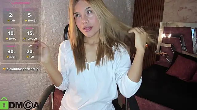 Snapshot of hot_cupid01 chatting on 11.15.25 hot cupid01 online show from 11.15.25