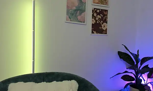 canelleGarces online show from 12.22.25