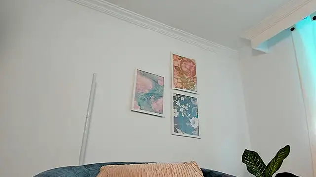 canelleGarces online show from 02.13.26