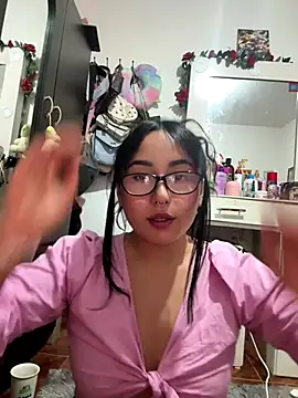 Snapshot of saranghae_ chatting on 09.13.25 saranghae online show from 09.13.25