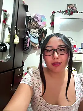 Snapshot of saranghae_ chatting on 09.17.25 saranghae online show from 09.17.25