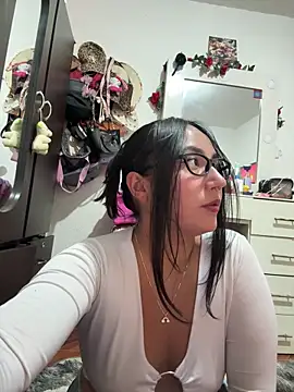 Snapshot of saranghae_ chatting on 10.06.25 saranghae online show from 10.06.25