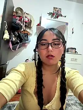 Snapshot of saranghae_ chatting on 10.08.25 saranghae online show from 10.08.25