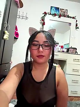 Snapshot of saranghae_ chatting on 10.26.25 saranghae online show from 10.26.25