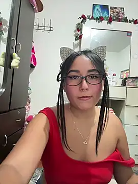 Snapshot of saranghae_ chatting on 10.28.25 saranghae online show from 10.28.25