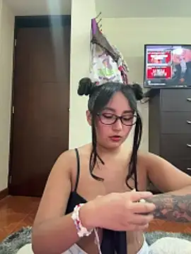 Snapshot of saranghae_ chatting on 11.28.25 saranghae online show from 11.28.25