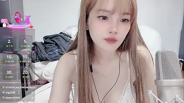 twlilybae online show from 02.08.26