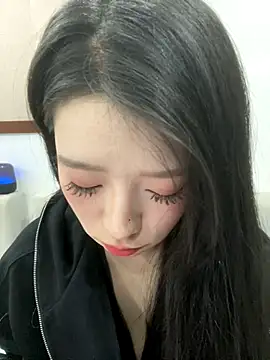 yuanyuanzi99 online show from 10.23.25