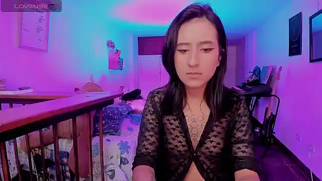 Snapshot of atenea_dragon__ chatting on 11.22.25 atenea dragon online show from 11.22.25