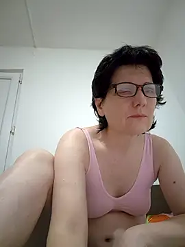 Snapshot of Vera_Elle chatting on 05.18.26 Vera Elle online show from 05.18.26