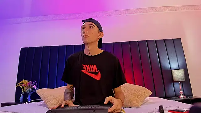 dominik thompson777 online show from 10.07.25