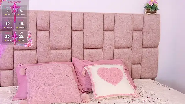 ScarlettLuxe online show from 09.13.25