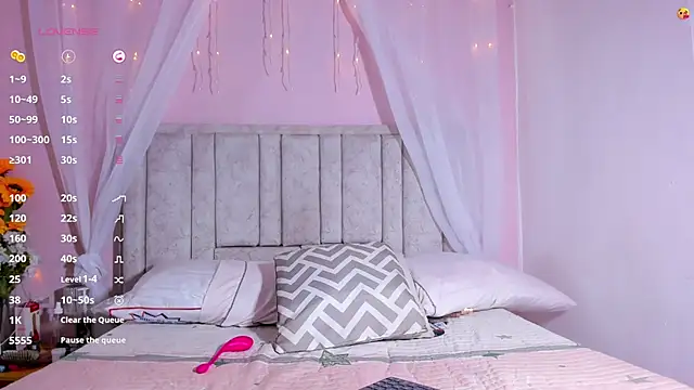 Rachellcooperrr online show from 09.16.25