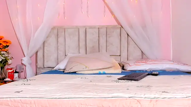 Rachellcooperrr online show from 10.08.25