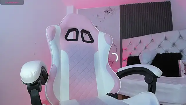 chloesagee online show from 11.08.25