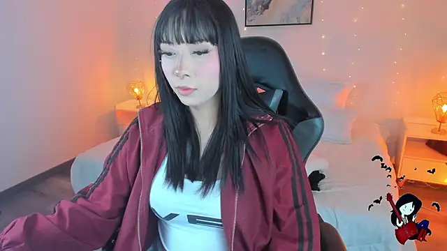 Snapshot of Noahcryptic chatting on 10.09.25 Noahcryptic online show from 10.09.25