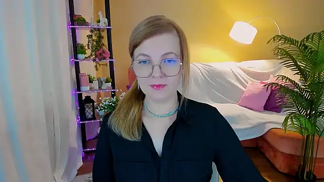 YourUniverser online show from 10.05.25