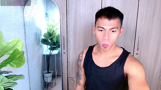 PinooyMilker online show from 04.28.26