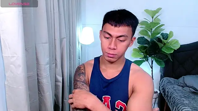 PinooyMilker online show from 06.08.26