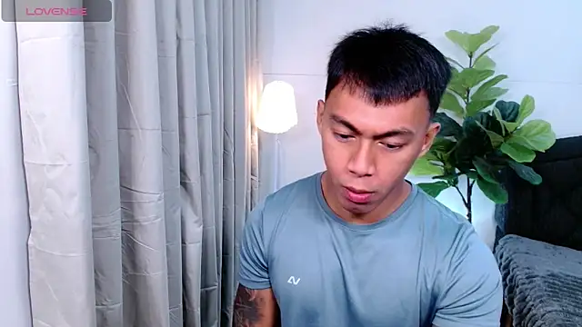 PinooyMilker online show from 06.10.26