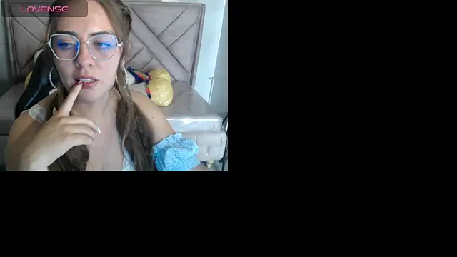 Luna Star v online show from 11.12.25