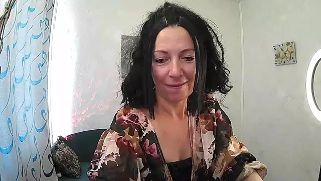 Snapshot of ValleriWind chatting on 07.16.26 ValleriWind online show from 07.16.26
