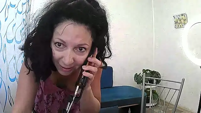 Snapshot of ValleriWind chatting on 07.23.26 ValleriWind online show from 07.23.26